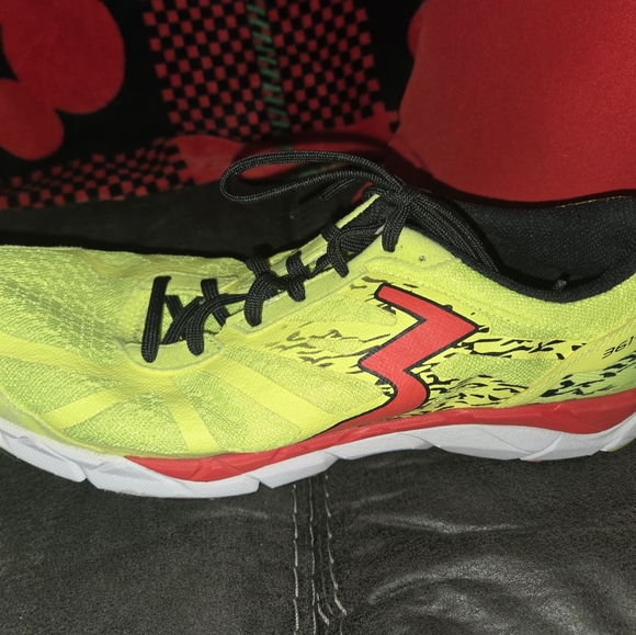 361 Women's Feisu Spark/Fiery Running Shoes - Picture 3 of 6